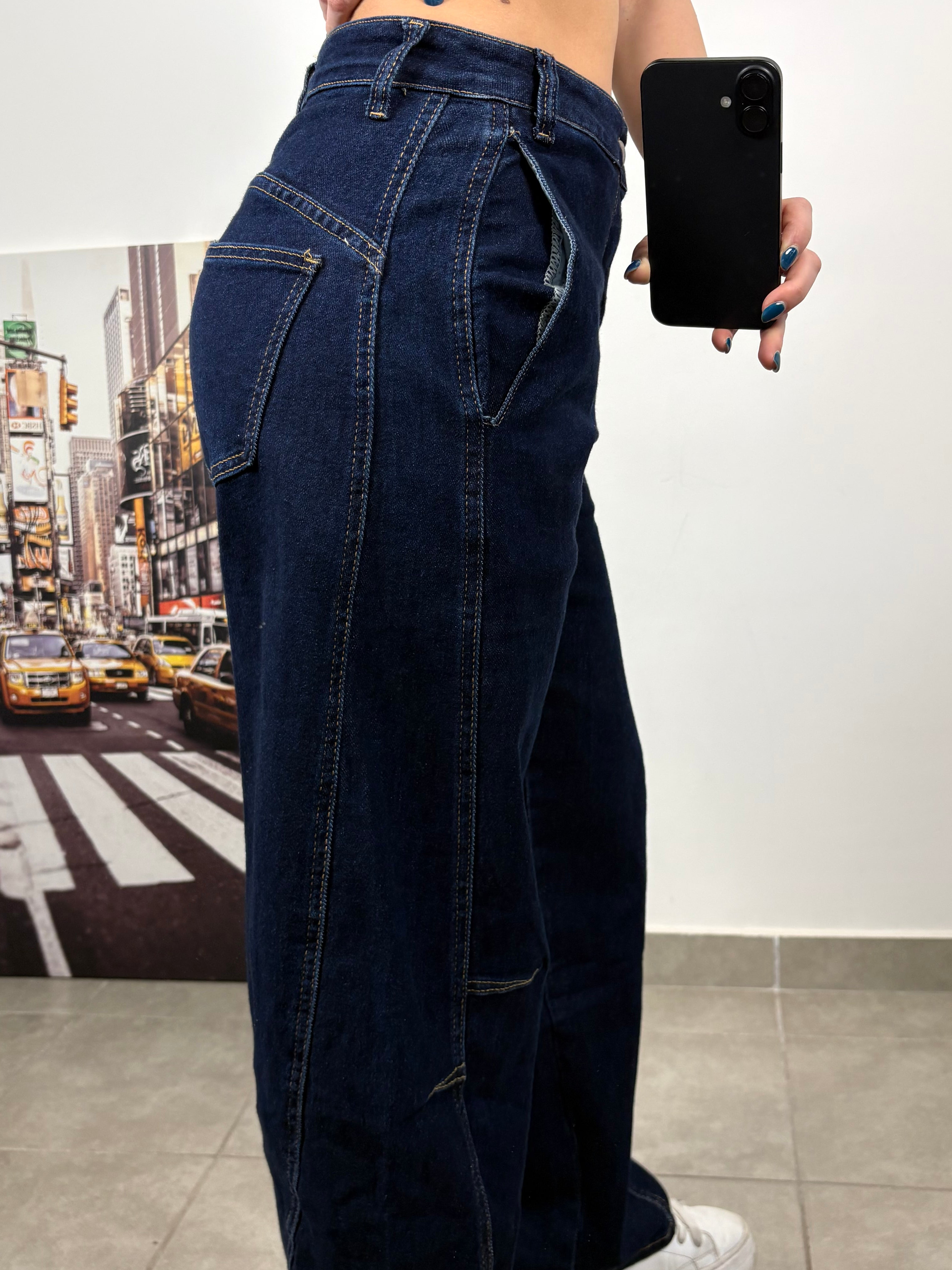 •Jeans Lavaggio scuro•