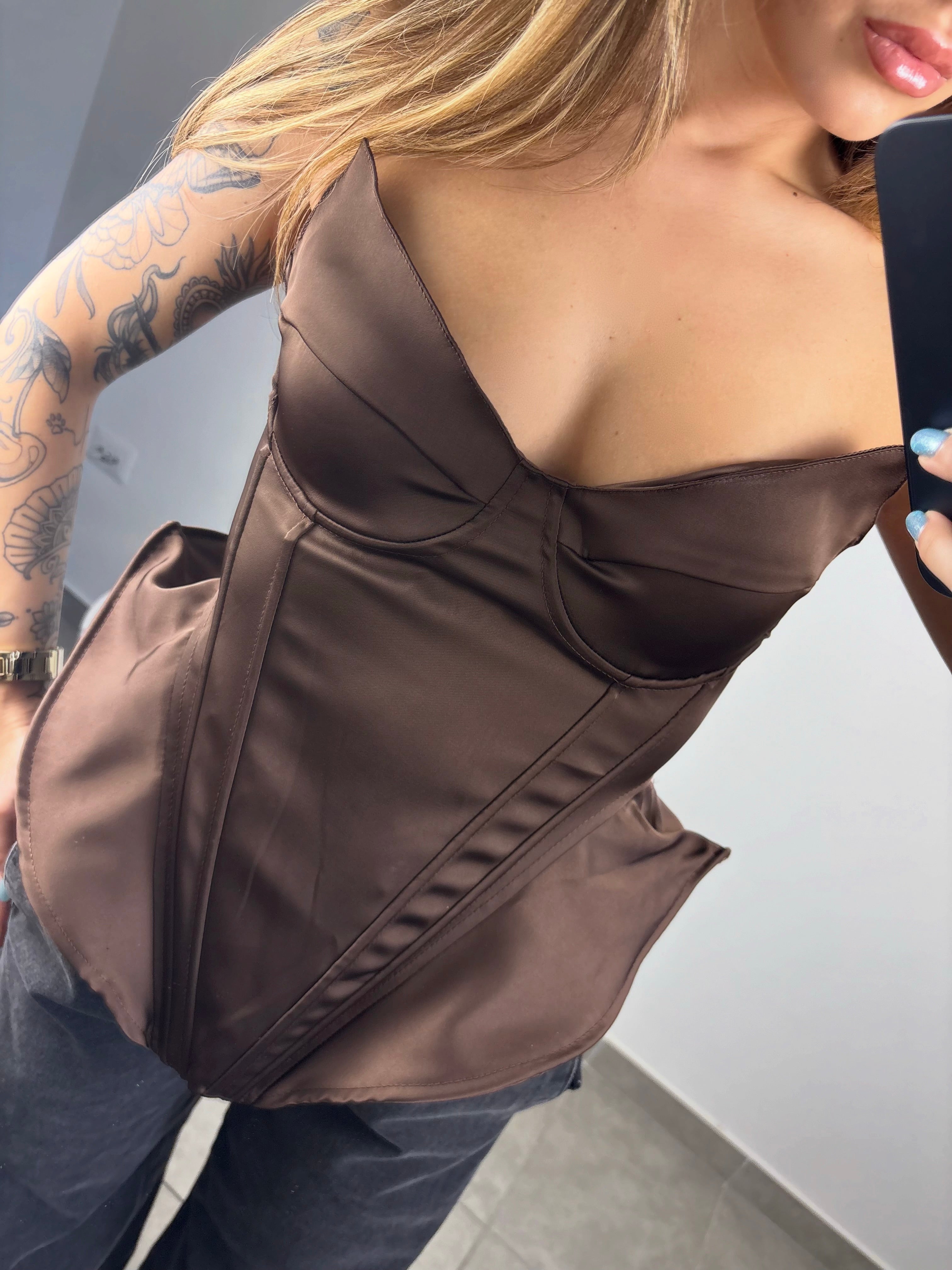 •Outstand Corset•