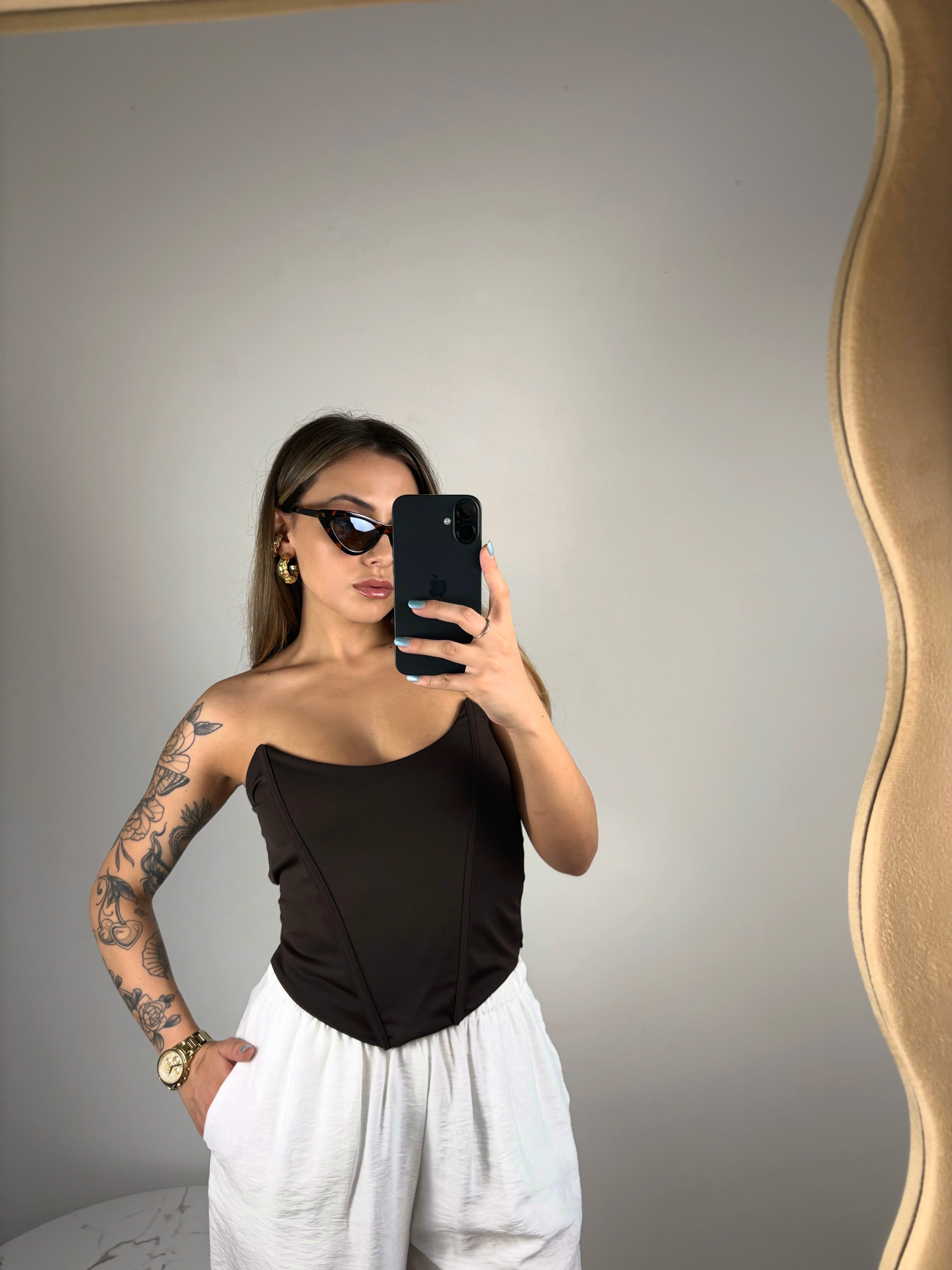 •Sandy top•